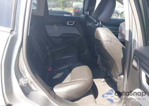 2022 Jeep Compass Latitude Lux 4X4 from USA, damaged, VIN 3C4NJDFB4NT181195